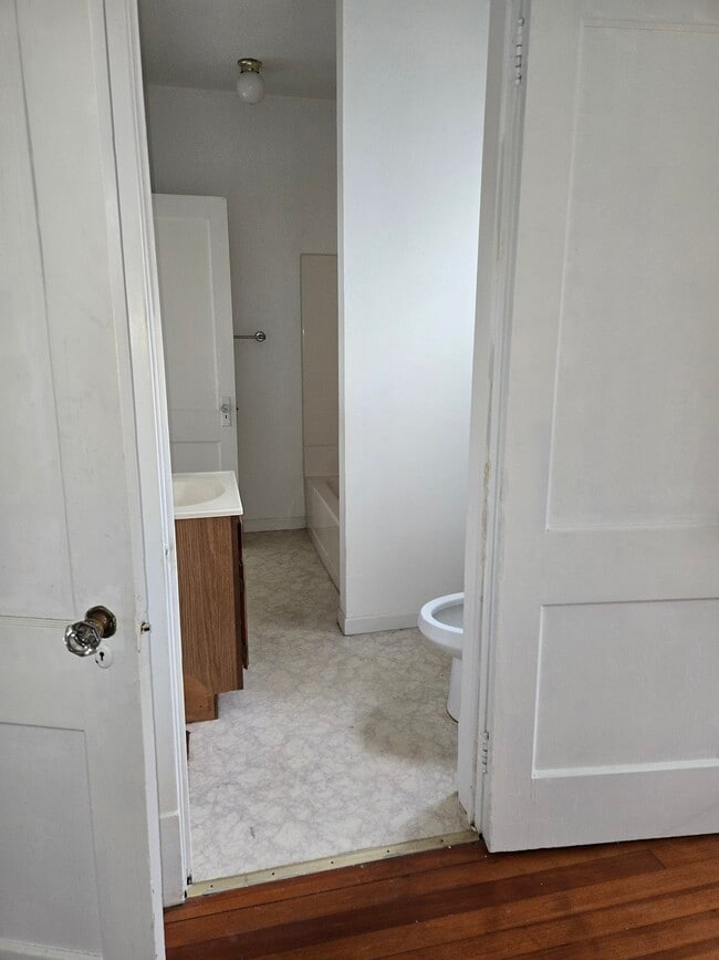 Photo - 611 S Broad St