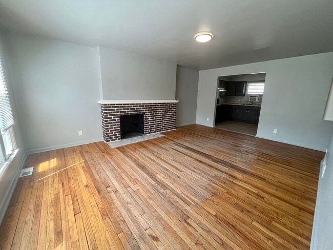 Photo - Taylor Street 4813-4815 Unit 4815