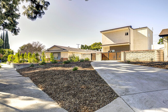 Photo - 10499 Yolanda Ave