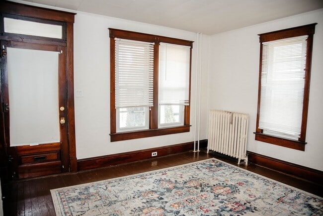 Photo - 33 E Gramby St