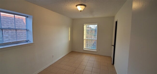 Photo - 1220 Shadowdale Dr Unit True