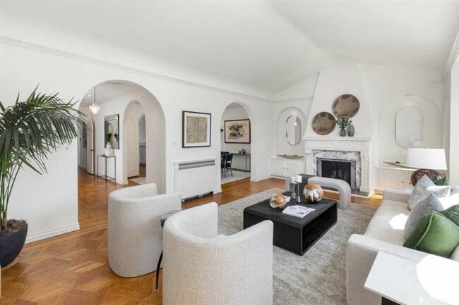 Photo - 2324 Francisco St