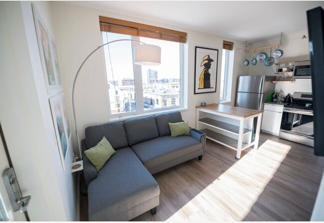 Photo - 1BR/1BA Furnished Condo Available Now!!! Great Portland Location!!!