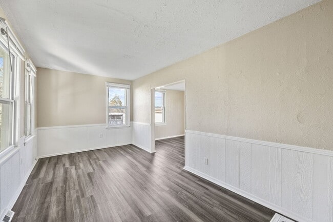 Photo - 811 Sherman Ave Unidad 811 Sherman Ave Rear