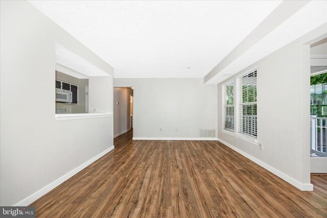Photo - 615 Himes Ave Unidad 108