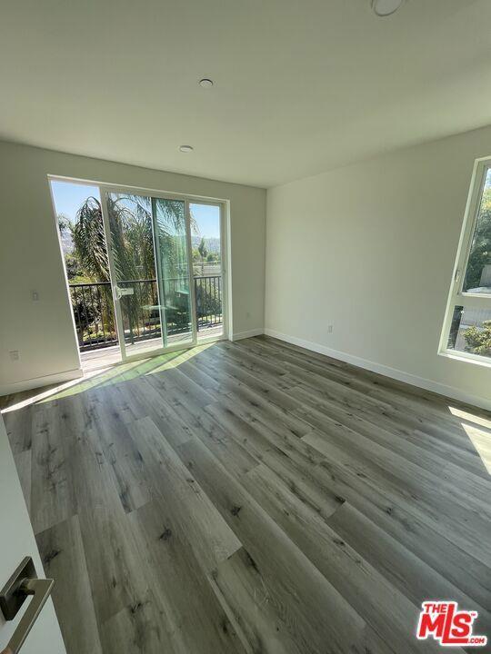 Photo - 4806 Sylmar Ave