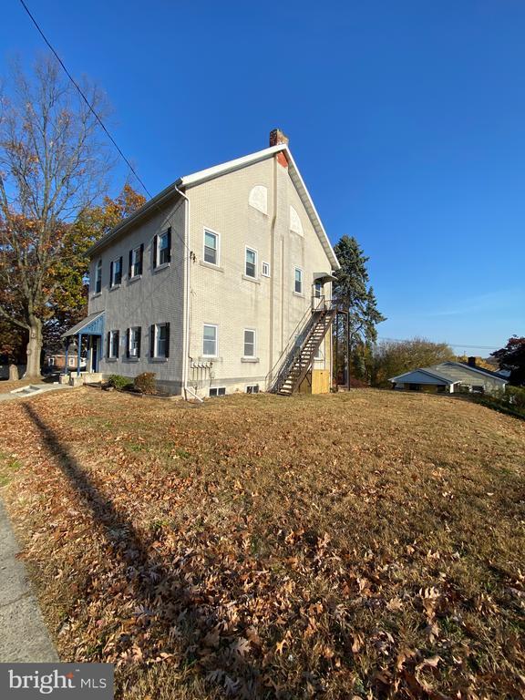 Photo - 327 S Church St Unit 1