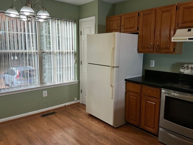Photo - Beautiful 3BR 3.5BA 3 level townhome locat...