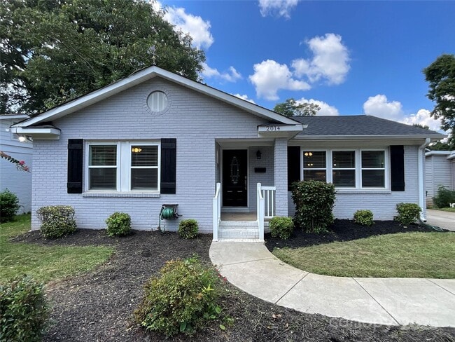 Building Photo - 2014 Eastway Dr Rental