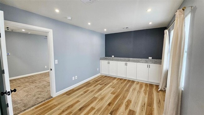 Building Photo - 3924 NW Liberty St Rental