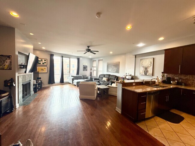 Photo - Stunning 3 Bed 2 Bath in the Old Town area Unit 4