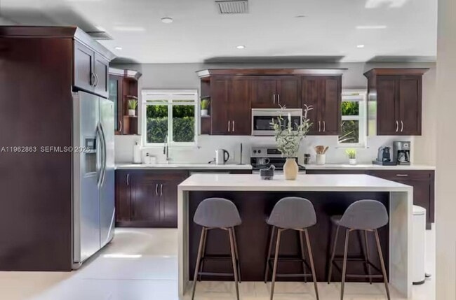 Photo - 1019 NE 115th St