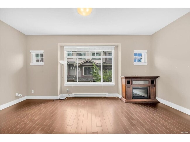 15933-1586A 86a Ave