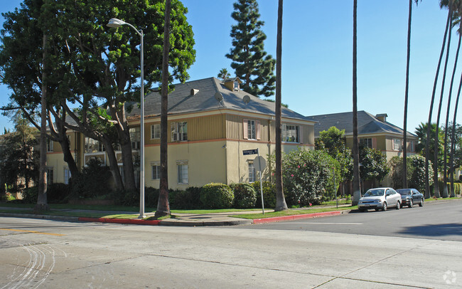 Building Photo - 1648 N Ogden Dr Rental