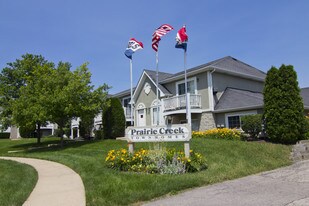 2 Bedroom Apartments Near Northern Illinois University Prairie Creek Townhomes