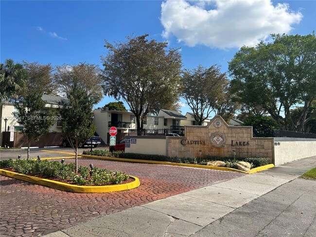 Building Photo - 8311 SW 142nd Ave Unit J202