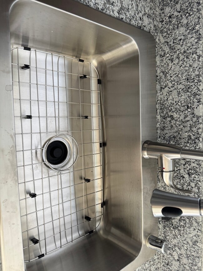 Photo - 4074 Weymouth Ln