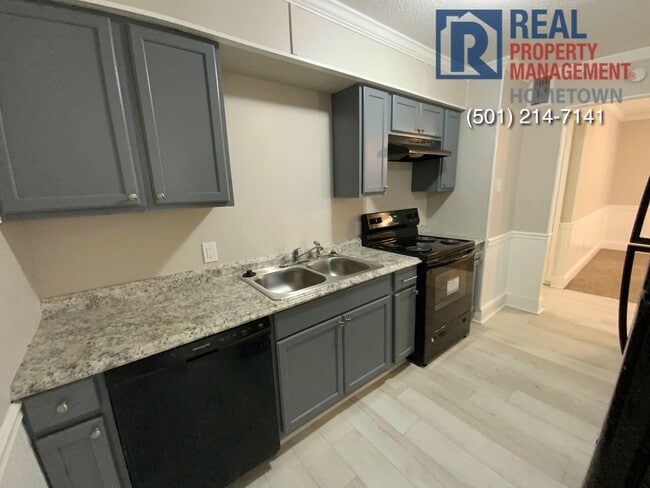 Photo - 8600 Winston-