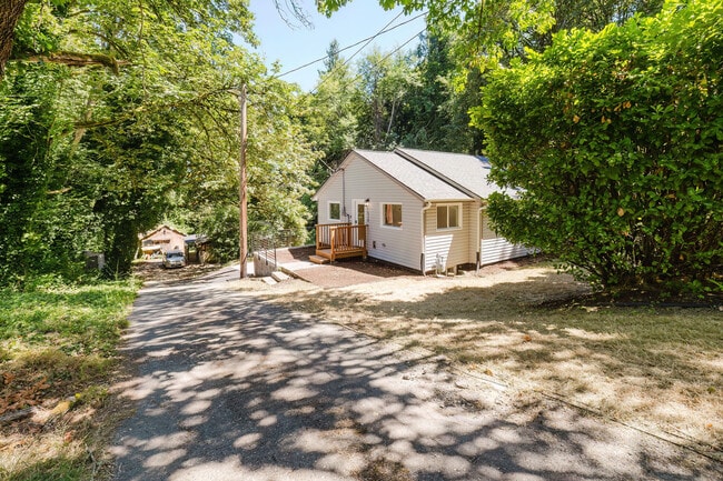 Photo - 1520 Morgan Rd NW