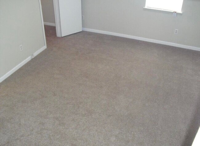 Photo - 1752 Fox Chase Ct SE