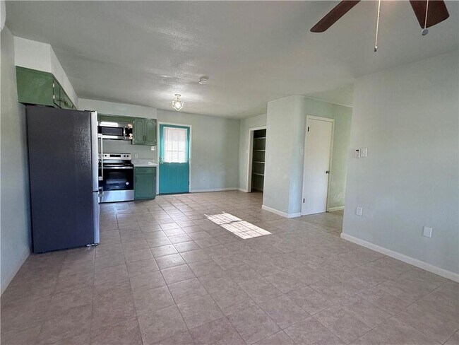 43291 Baker Rd Unit B