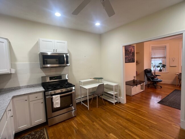 Photo - 122 Day St Unit 3