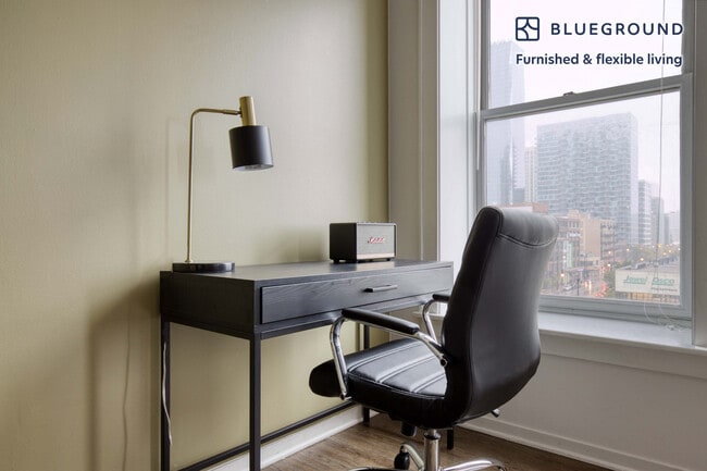 Photo - 30 E Roosevelt Rd Unidad FL6-ID806