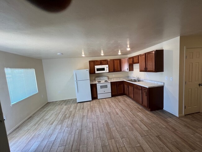 cocina - 1001 Elledge Dr