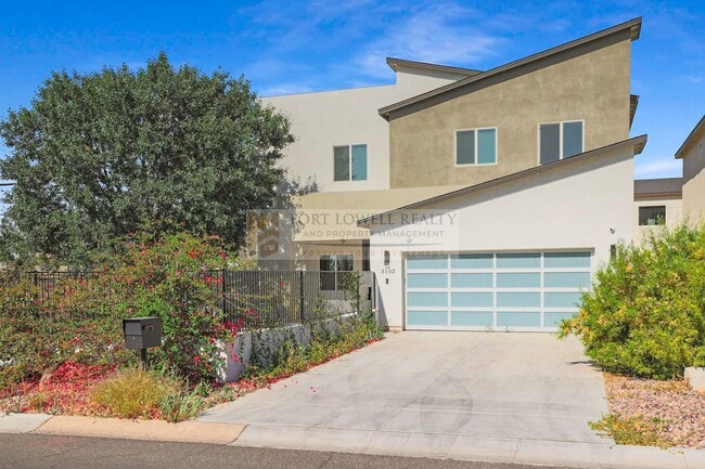 Building Photo - Amazing Rental in Lower Arcadia available ...