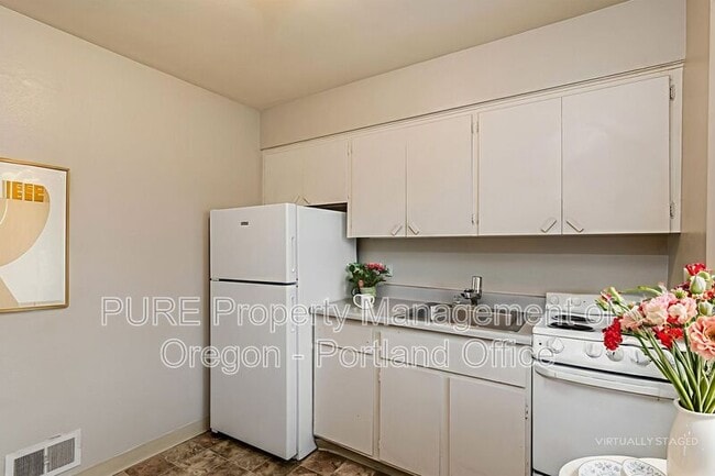 Photo - 7016 N Amherst St