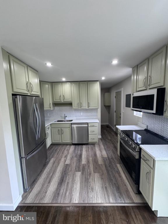 215 Prospect Ave