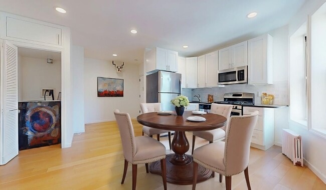 Photo - Thayer Street Unidad C51