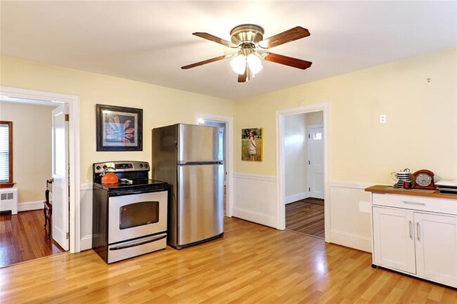 Photo - 509 Middle Hwy Unit #2