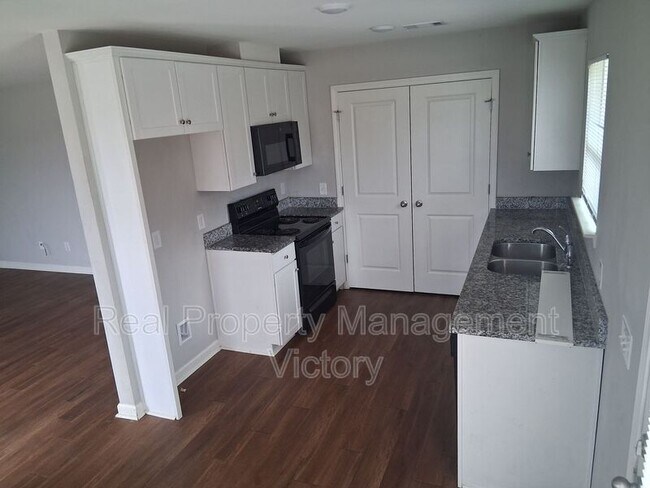 Photo - 3017 3rd Pl E