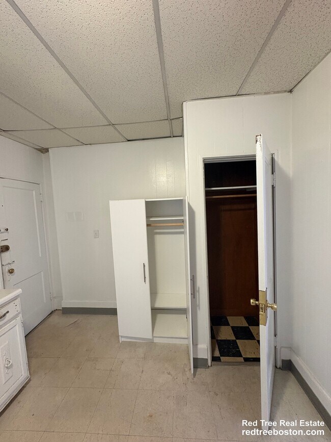 9 Myrtle St Unit 4