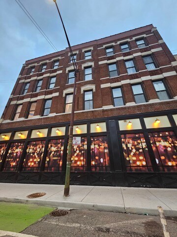Building Photo - 729 W Grand Ave Rental