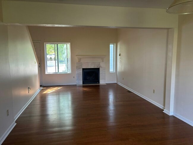 Building Photo - 108 Glen Combe Cir