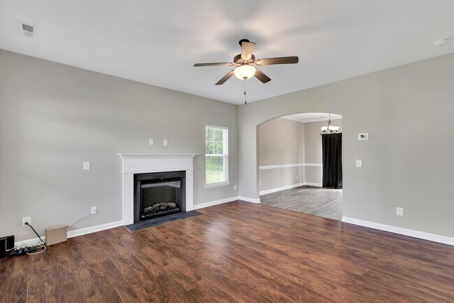 Photo - 3 Bedroom with BONUS in Swansboro HS District!