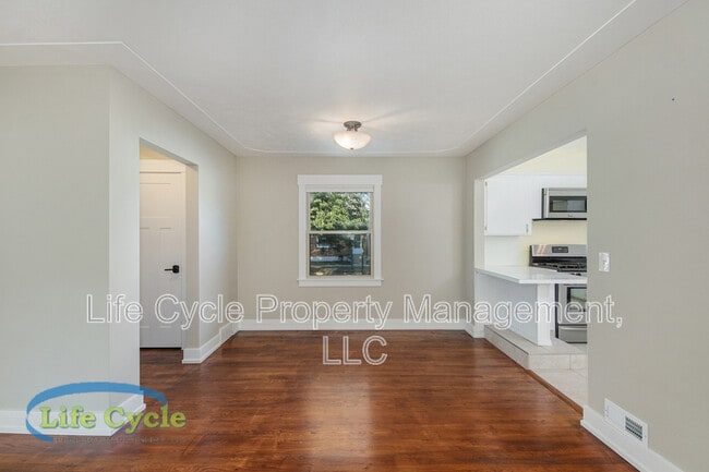 Photo - 1055 Lake Michigan Dr NW