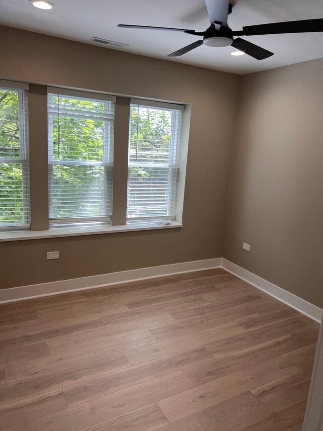 Photo - 4901 W Parker Ave Unidad 2