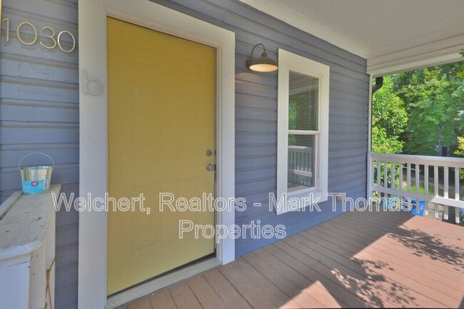 Photo - 1030 Cornell St Unidad 1030-B Cornell