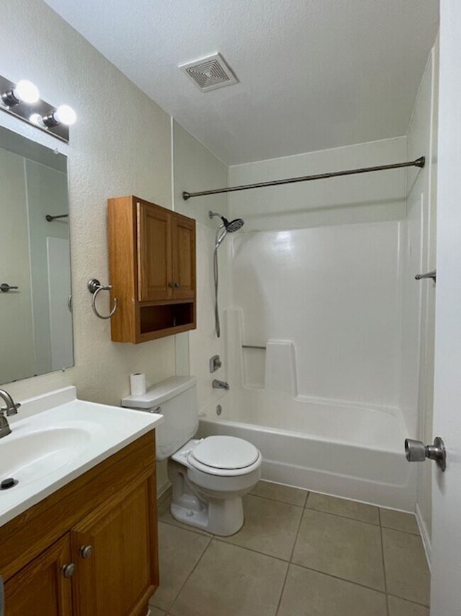 Photo - House For Lease