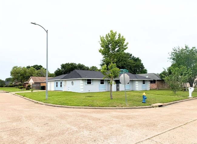 Photo - 5503 Bertellis Ln