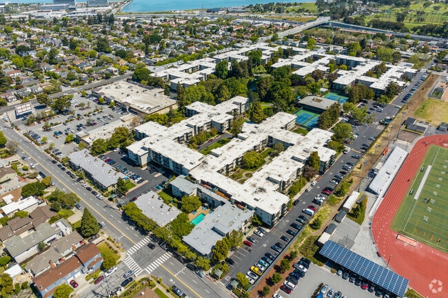 Exterior alternativo - Woodlake Condominiums