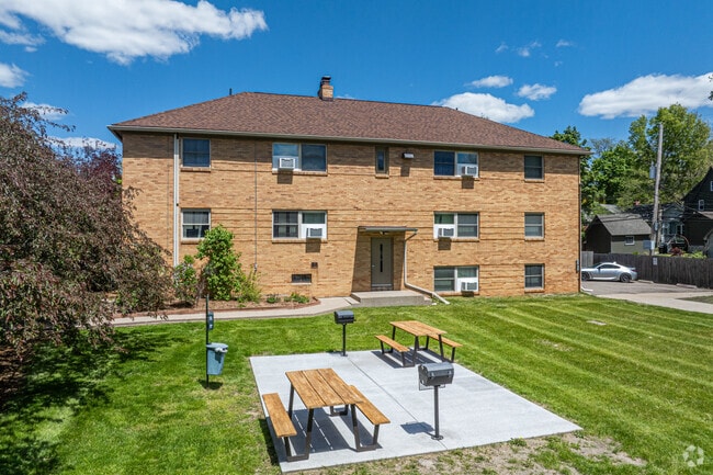 Photo - Highland Apartments