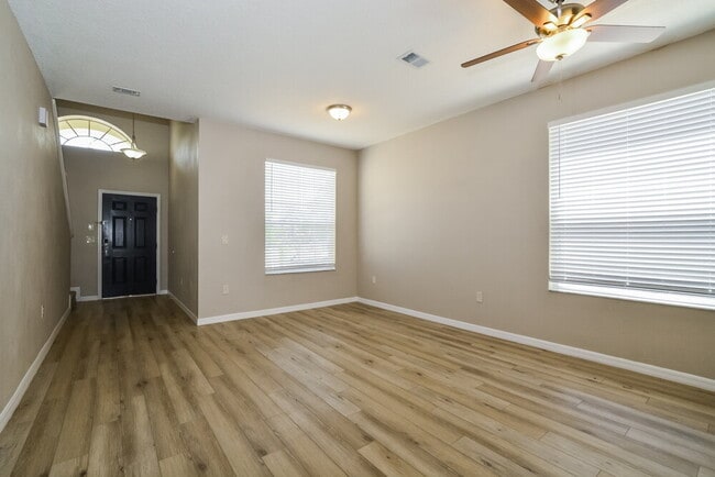 Photo - 241 Bluff Pass Dr