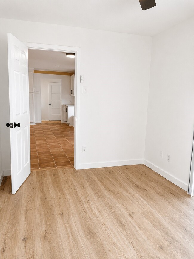 Photo - 1008 Wright Blvd