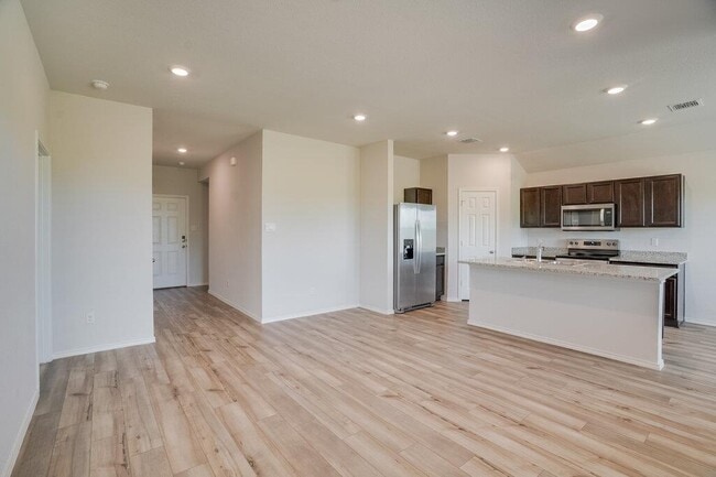 521 Anconia Ct