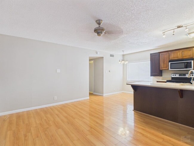 Photo - 2408 Longview St Unit 101