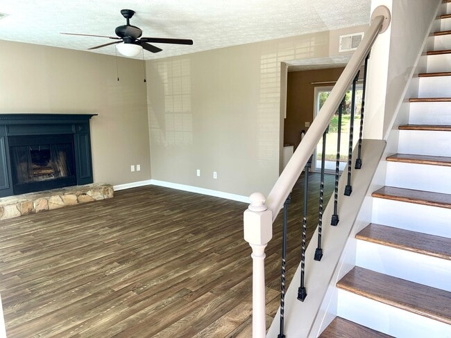 Photo - Welcome to this stylish and contemporary 2...